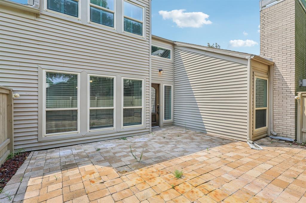 11524 Riverview Drive