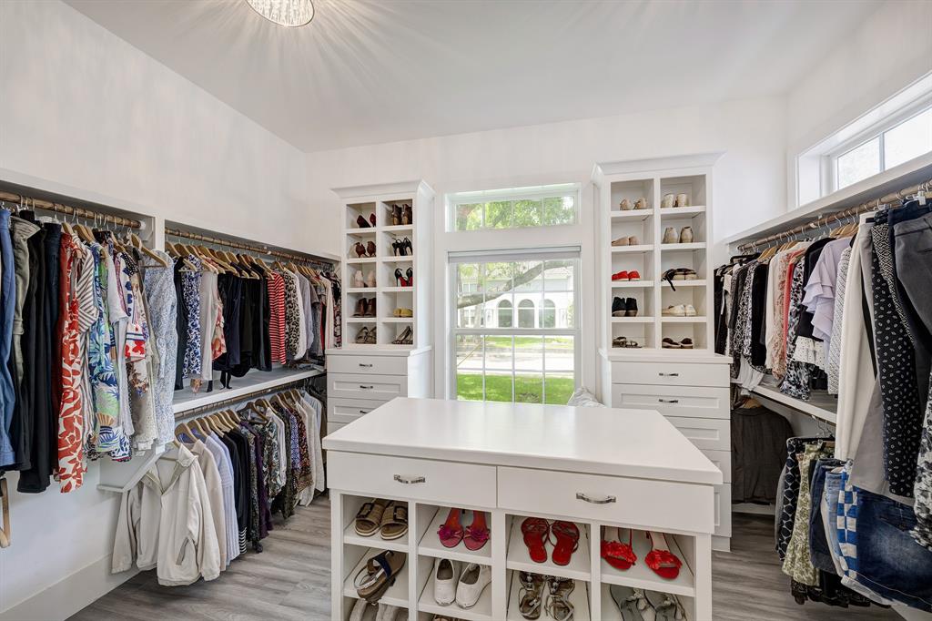 4537 Evergreen Street