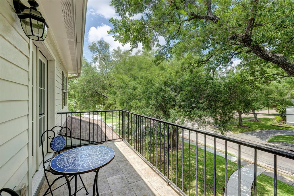 4537 Evergreen Street