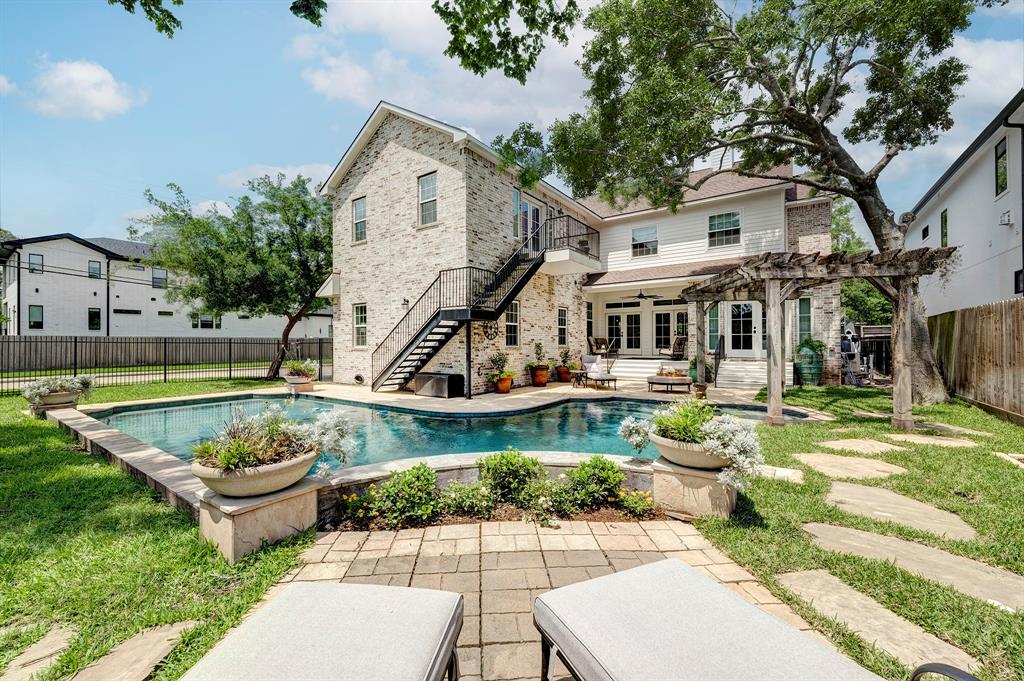 4537 Evergreen Street