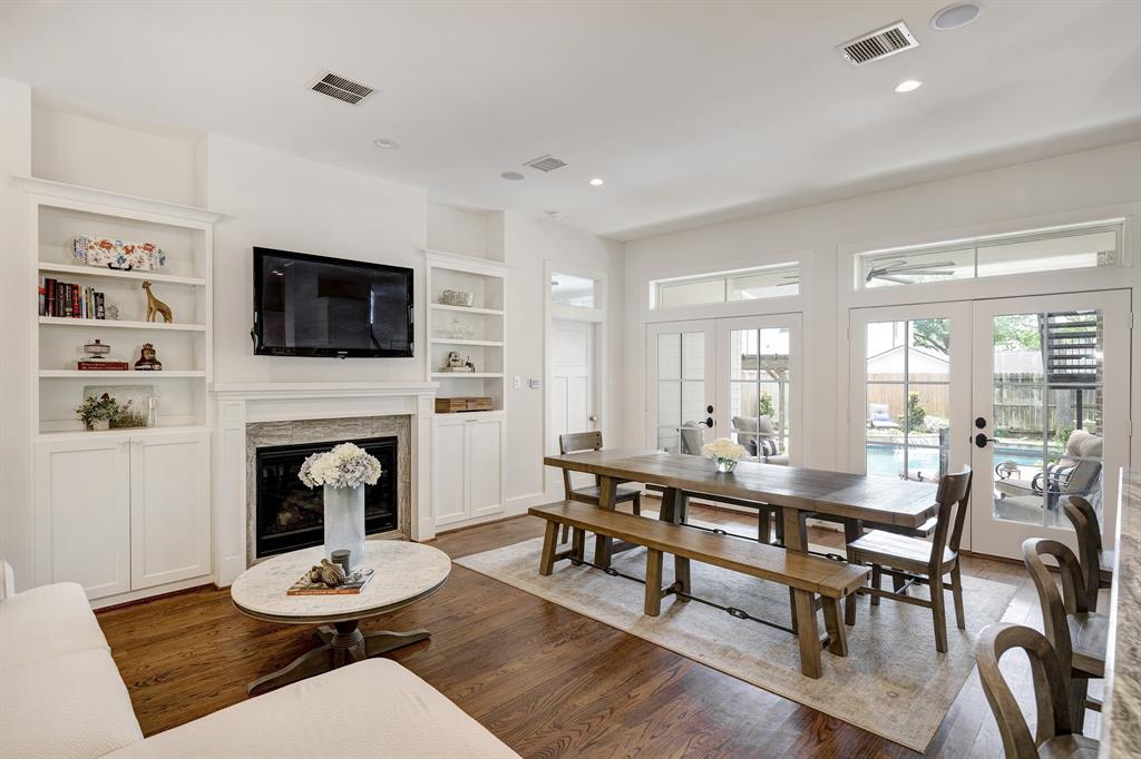 4537 Evergreen Street