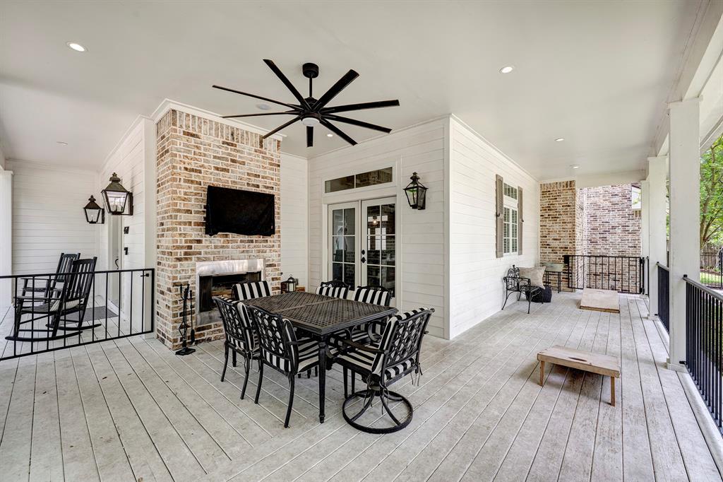 4537 Evergreen Street