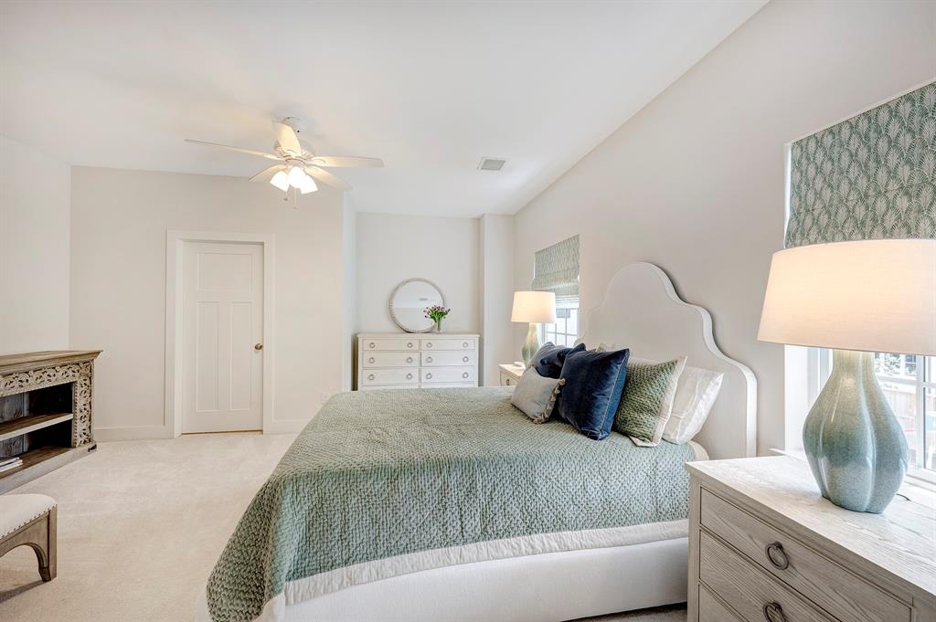 4537 Evergreen Street