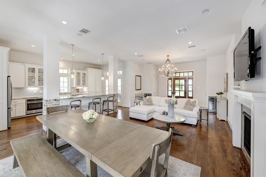 4537 Evergreen Street