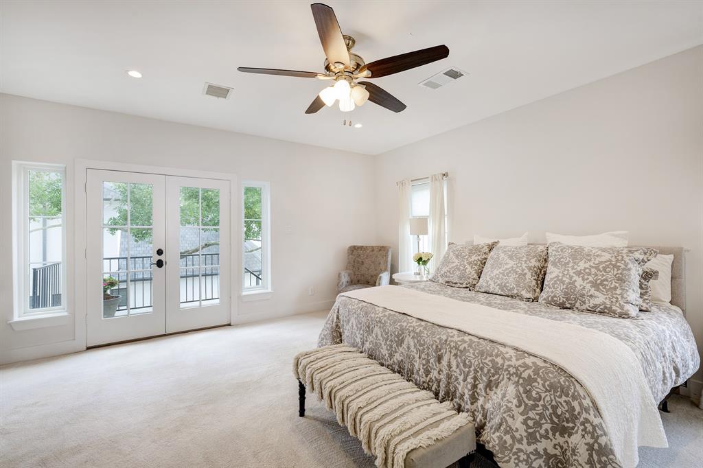 4537 Evergreen Street