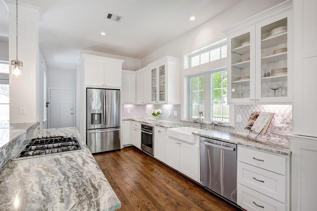 4537 Evergreen Street