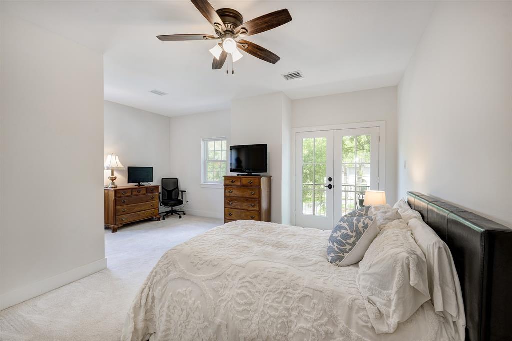 4537 Evergreen Street