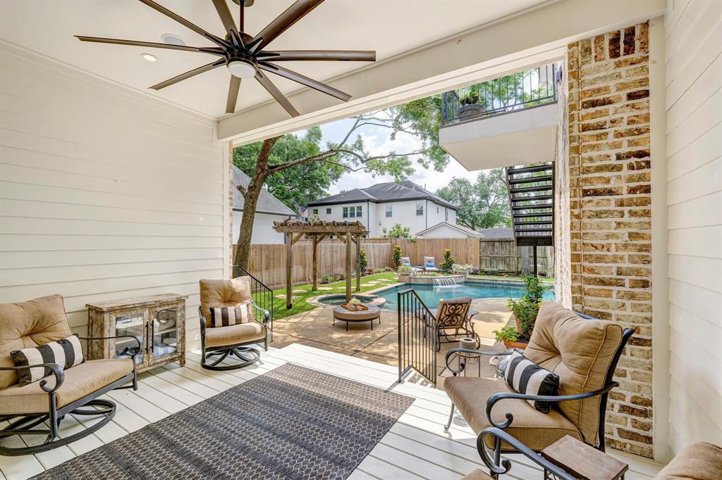 4537 Evergreen Street