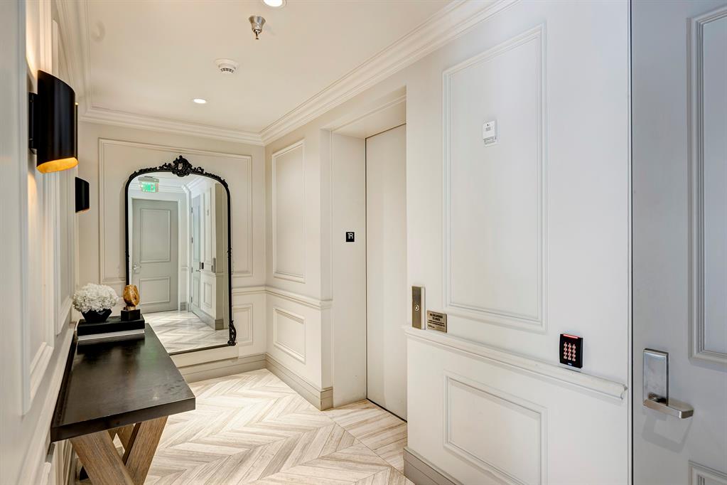 1742 Sunset Boulevard # 602