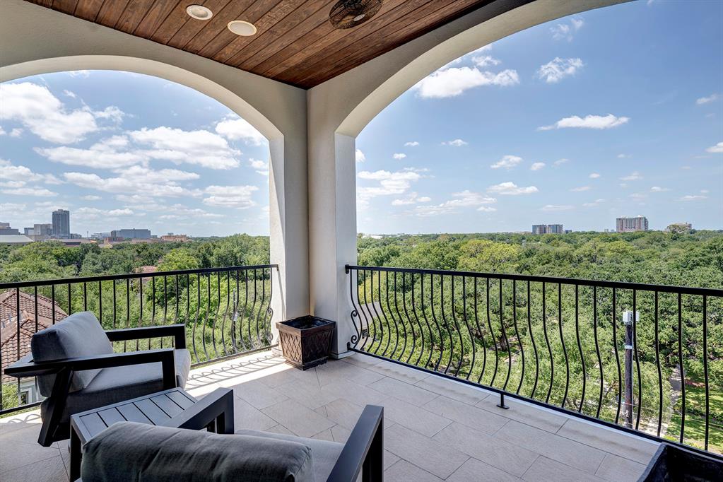 1742 Sunset Boulevard # 602