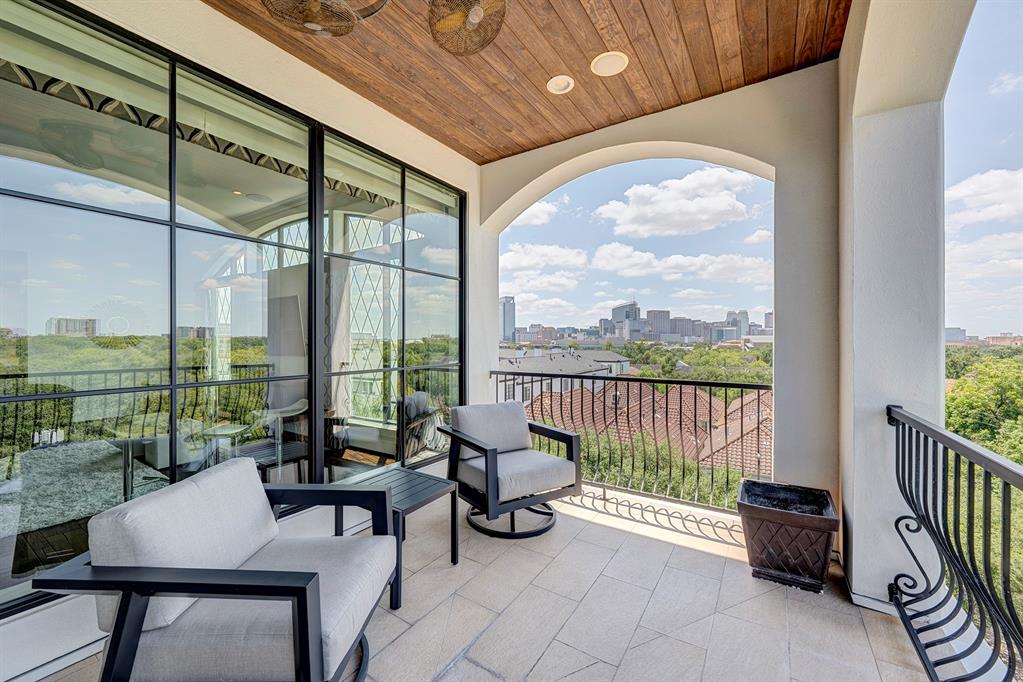 1742 Sunset Boulevard # 602