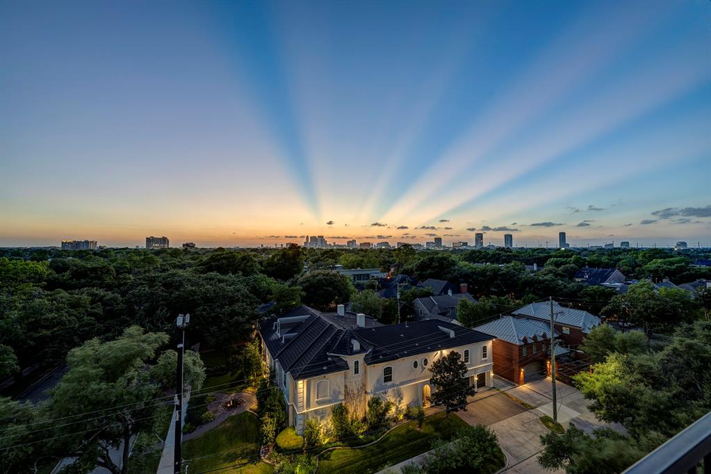 1742 Sunset Boulevard # 602