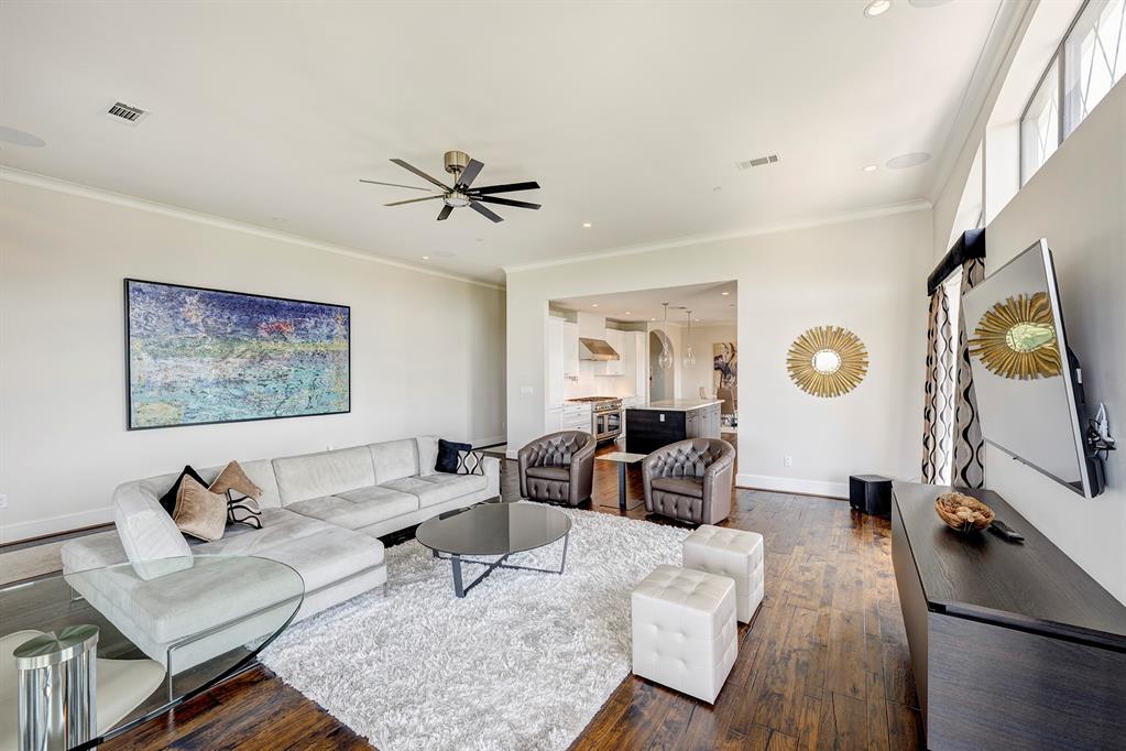 1742 Sunset Boulevard # 602