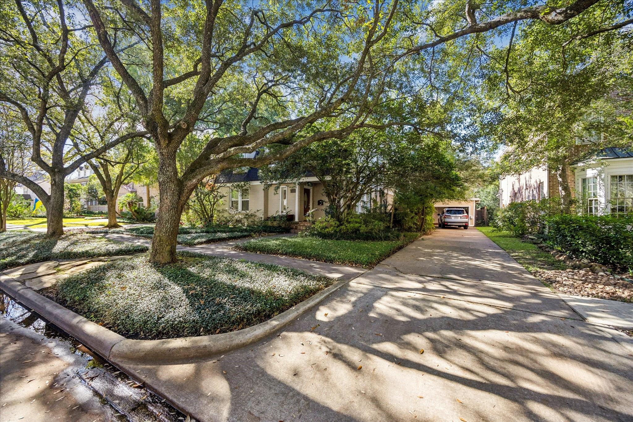6524 Vanderbilt Street