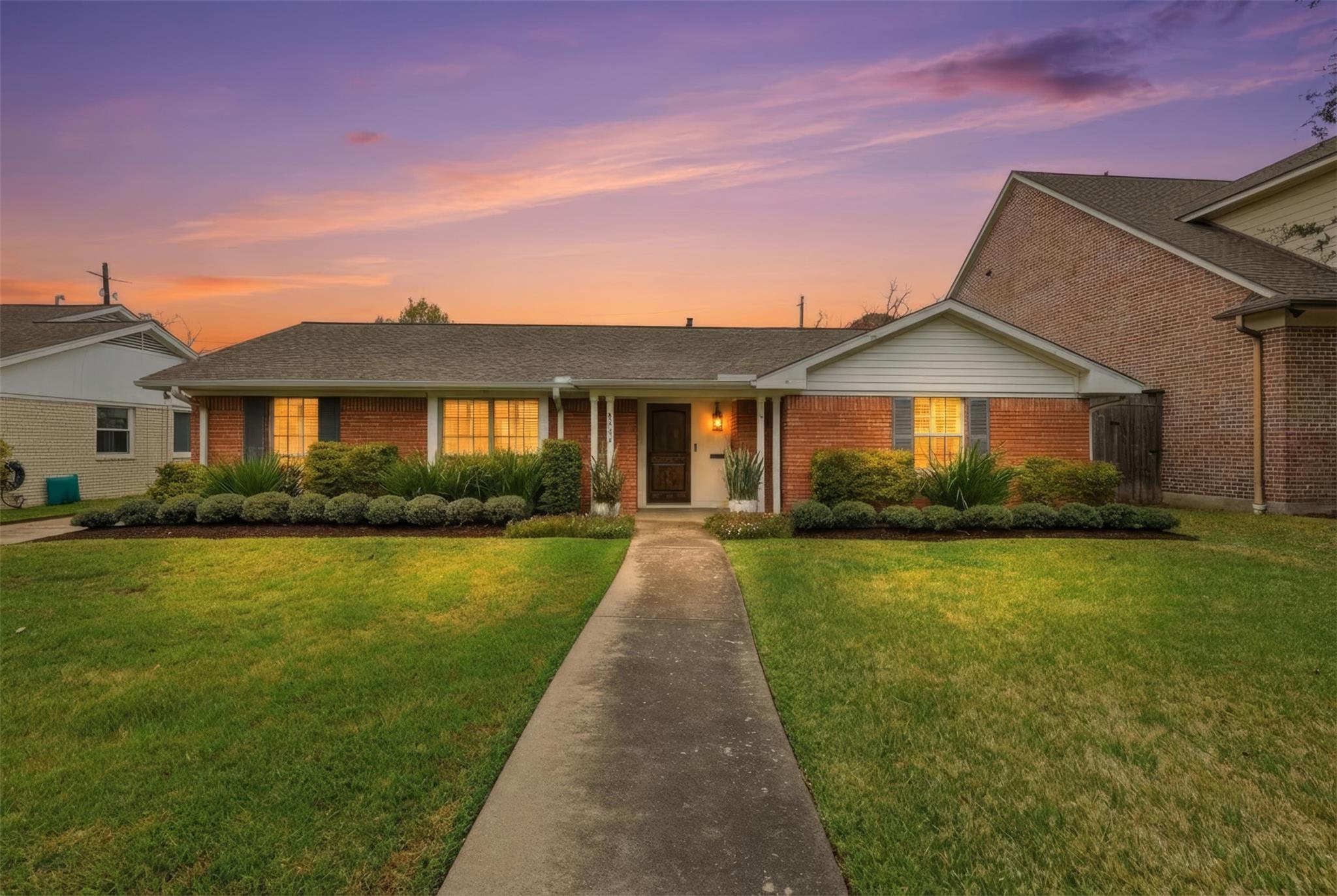 6236 Locke Lane