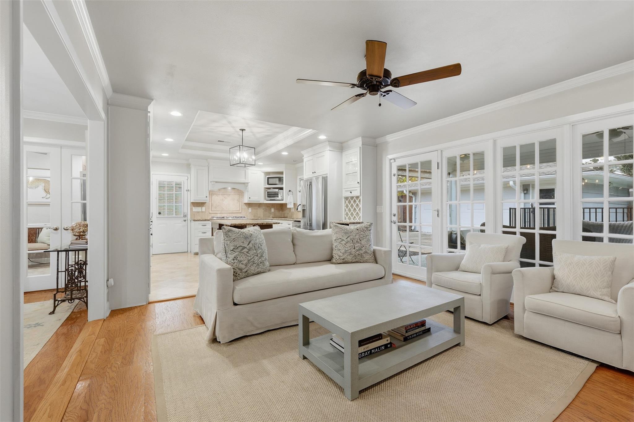 6236 Locke Lane