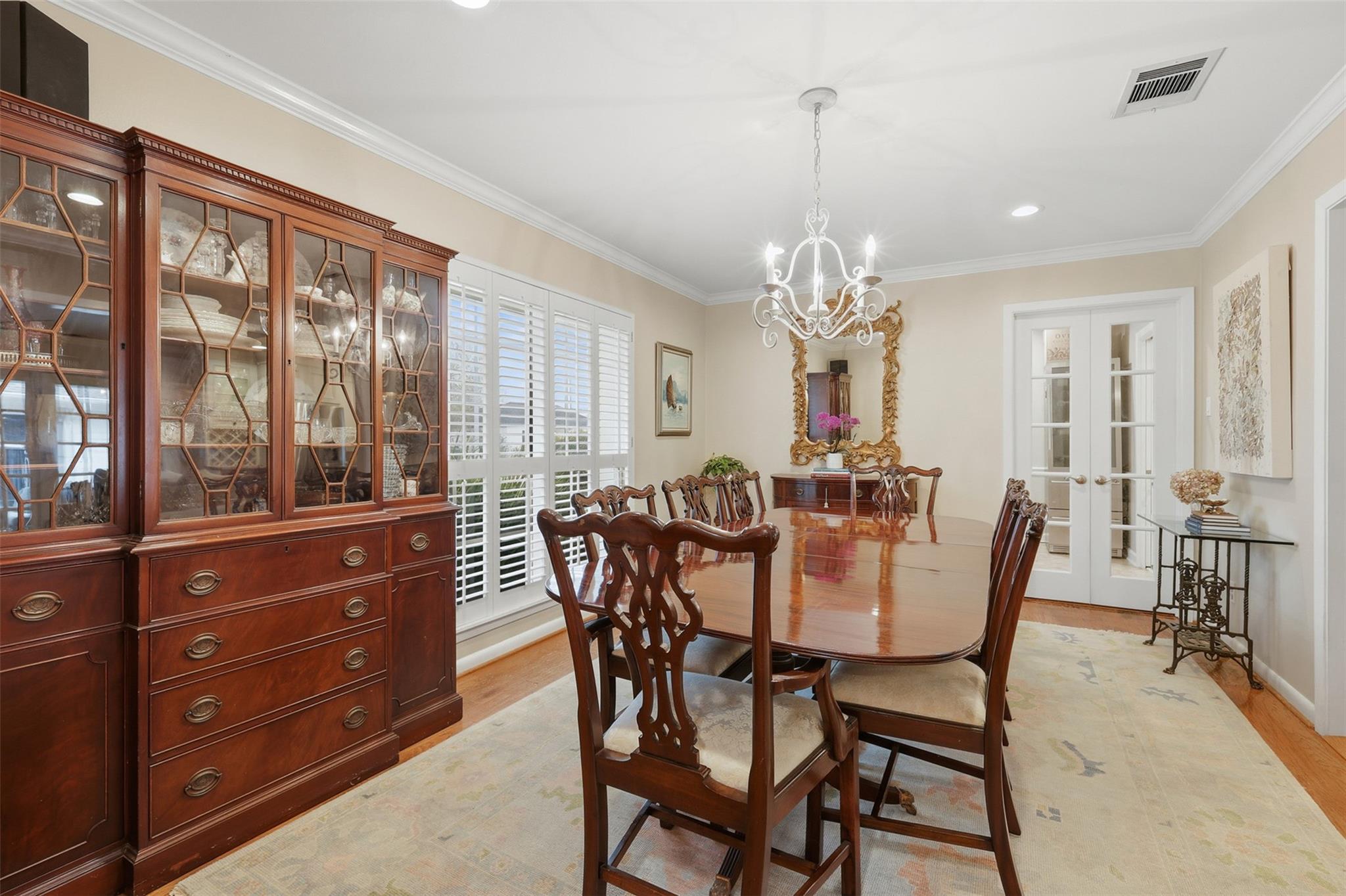 6236 Locke Lane
