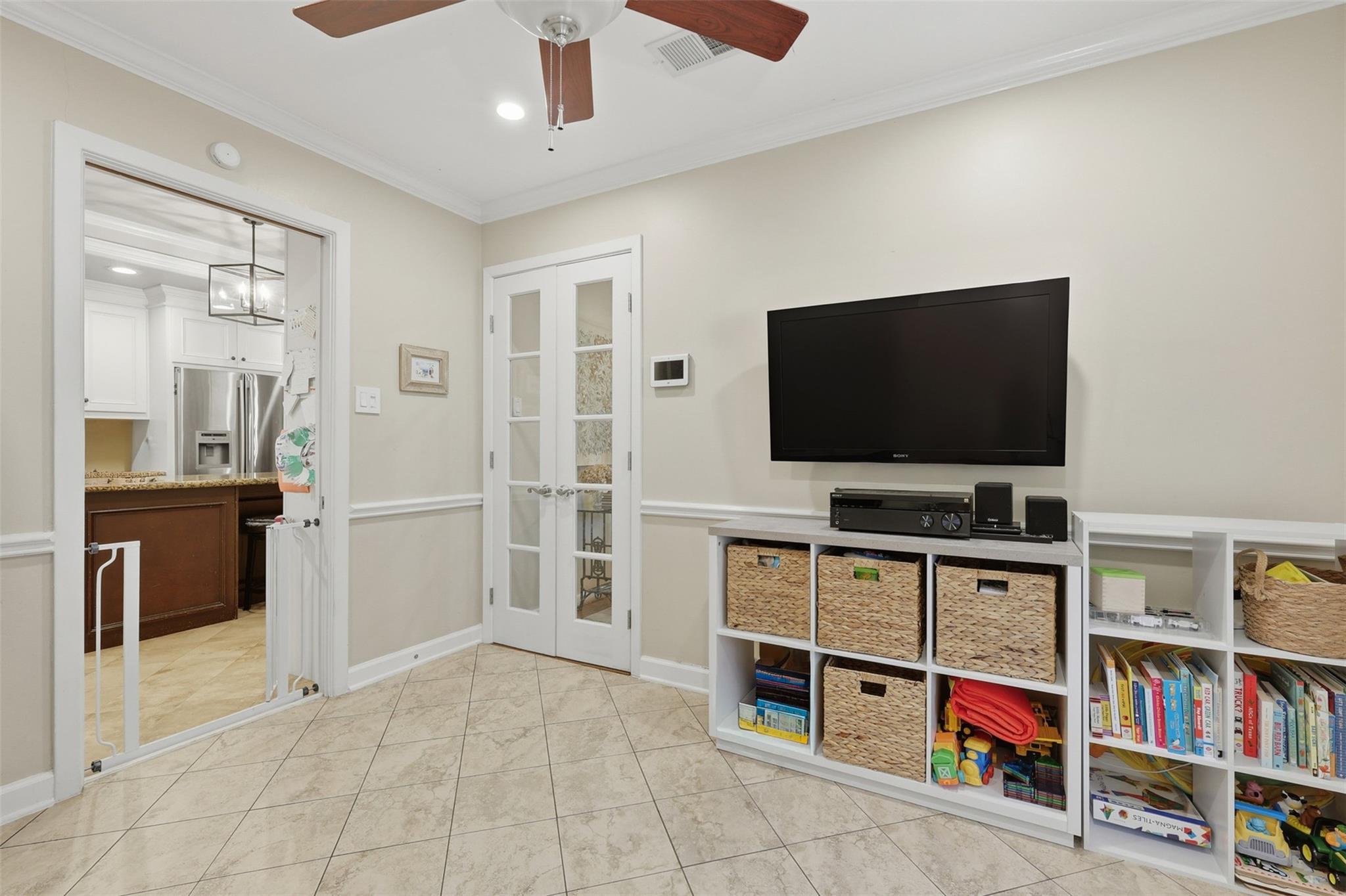 6236 Locke Lane