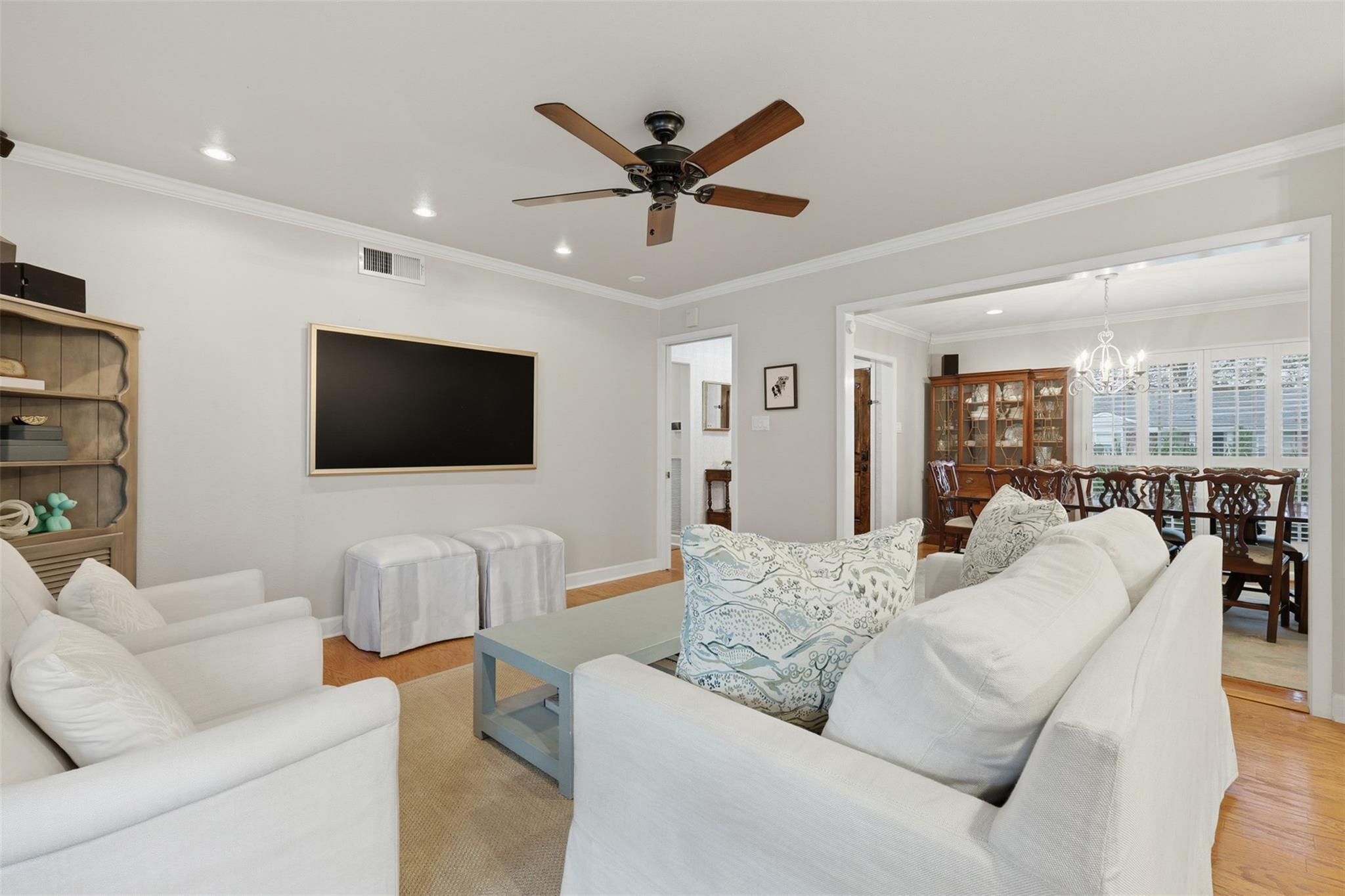 6236 Locke Lane