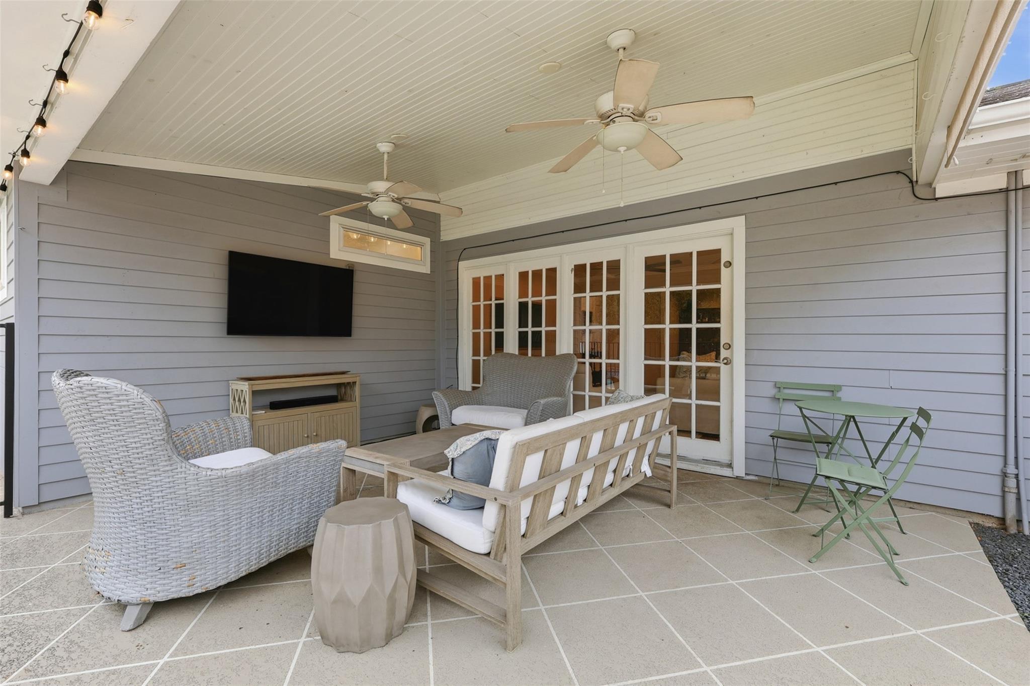 6236 Locke Lane