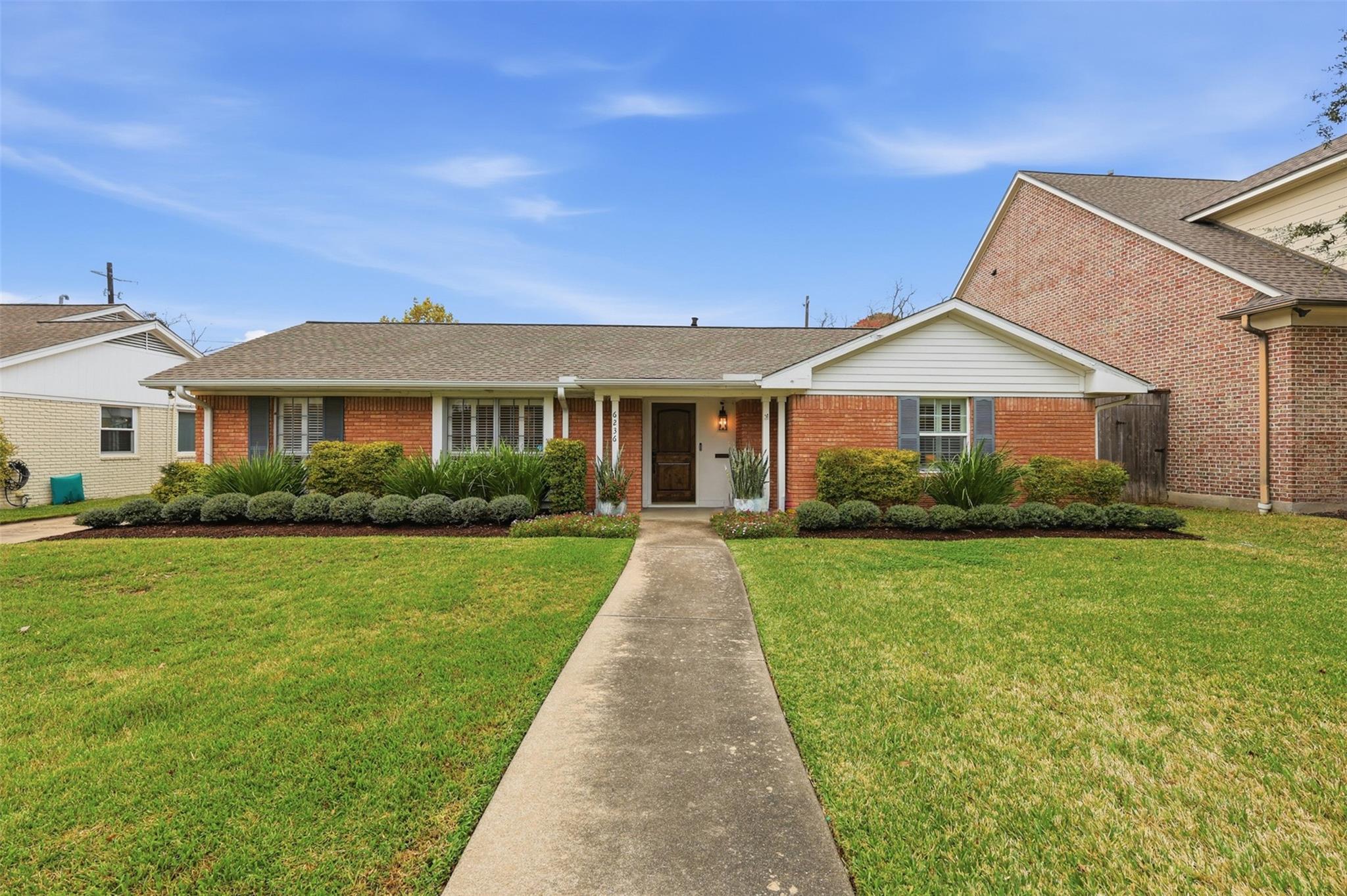6236 Locke Lane