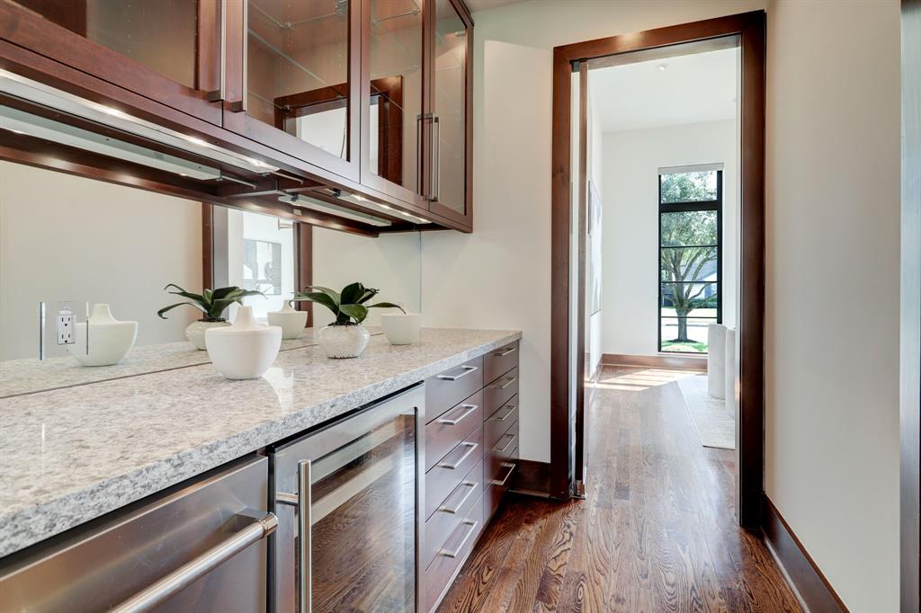 6230 Terwilliger Way