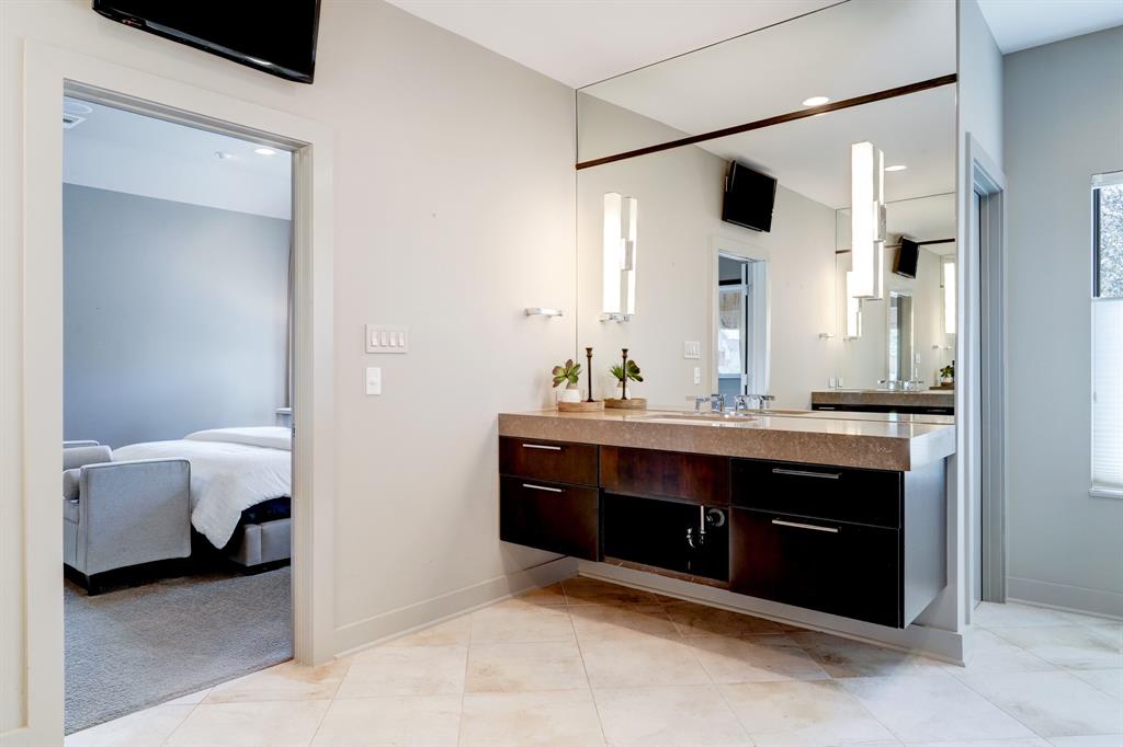 6230 Terwilliger Way