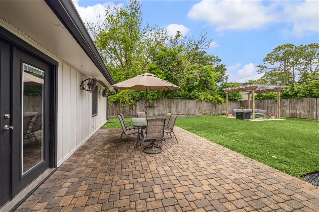 10602 Meadow Lake Lane