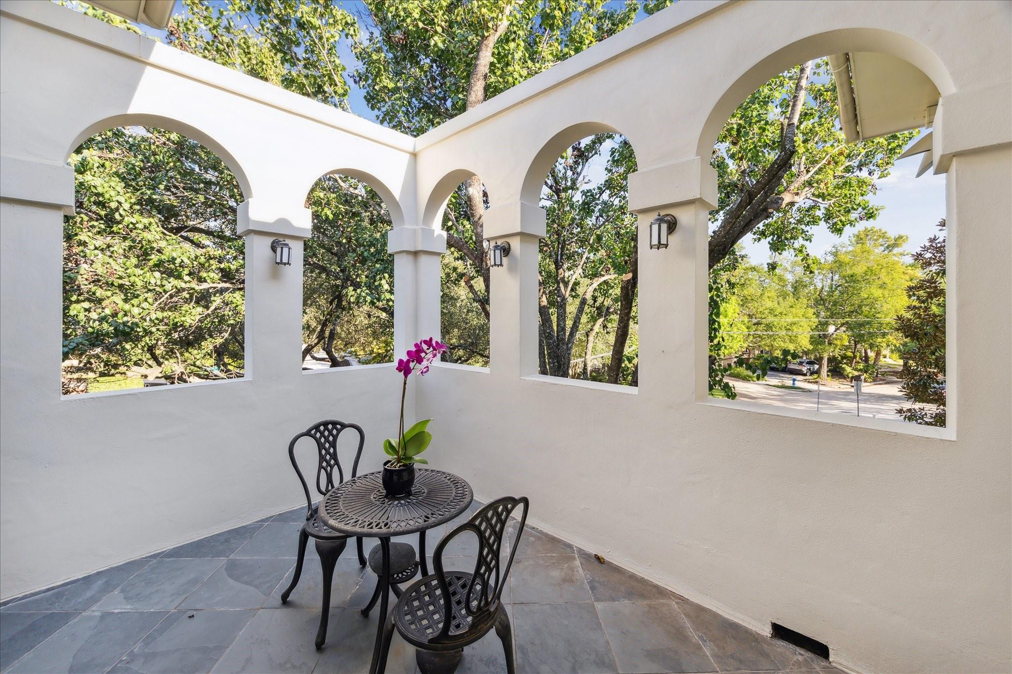 1804 Bolsover Street