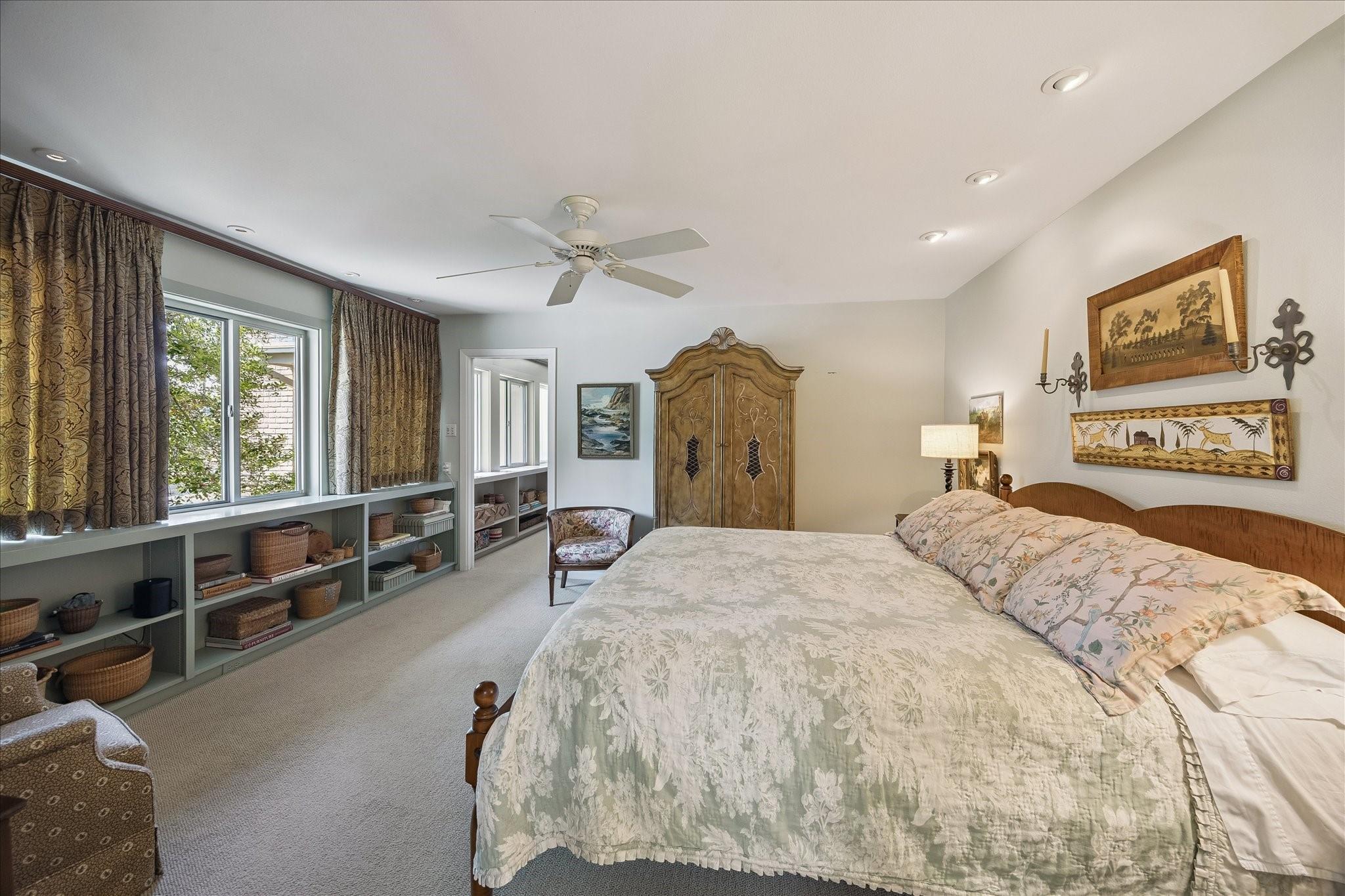 5000 Longmont Drive # 14