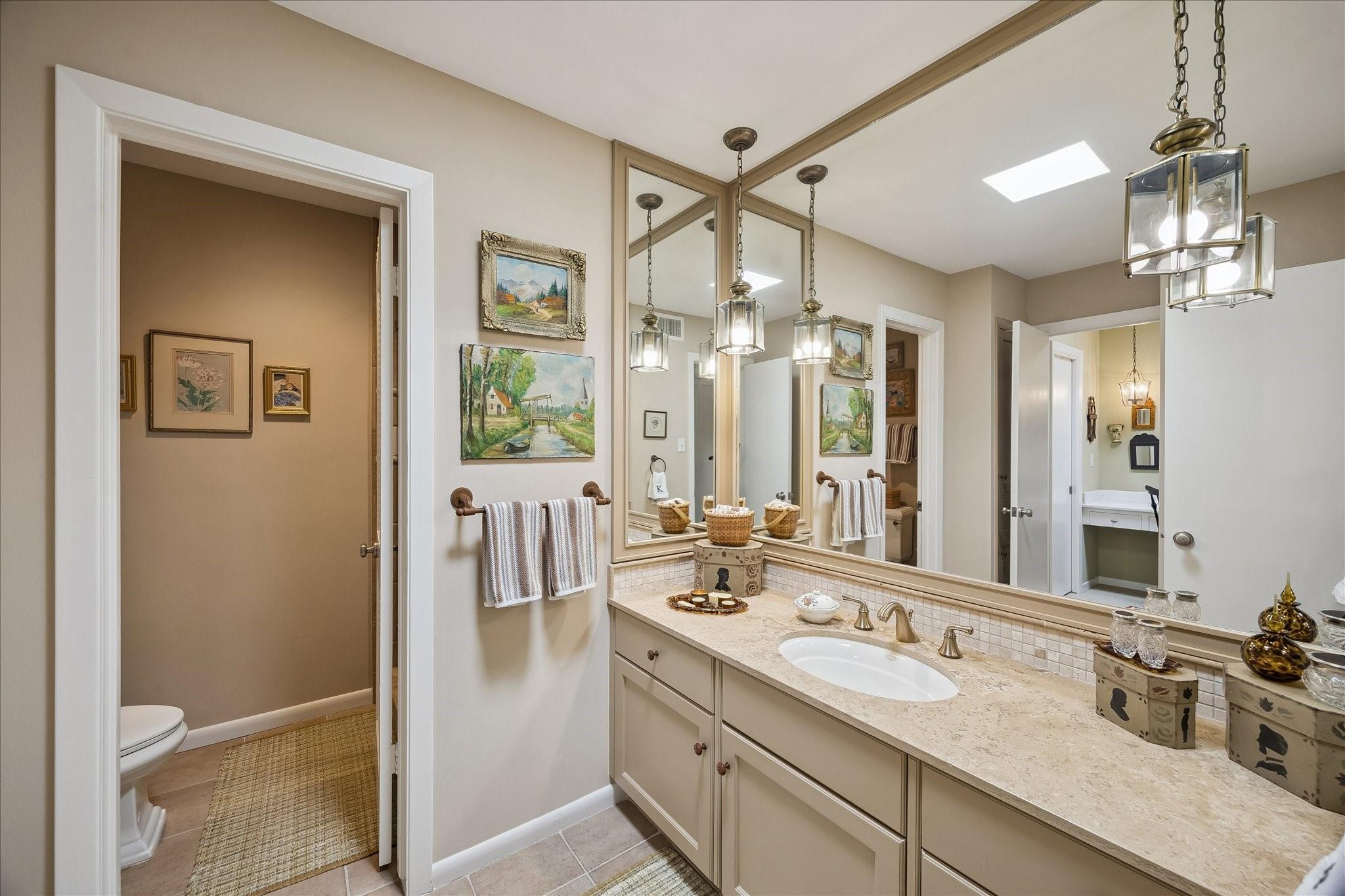 5000 Longmont Drive # 14