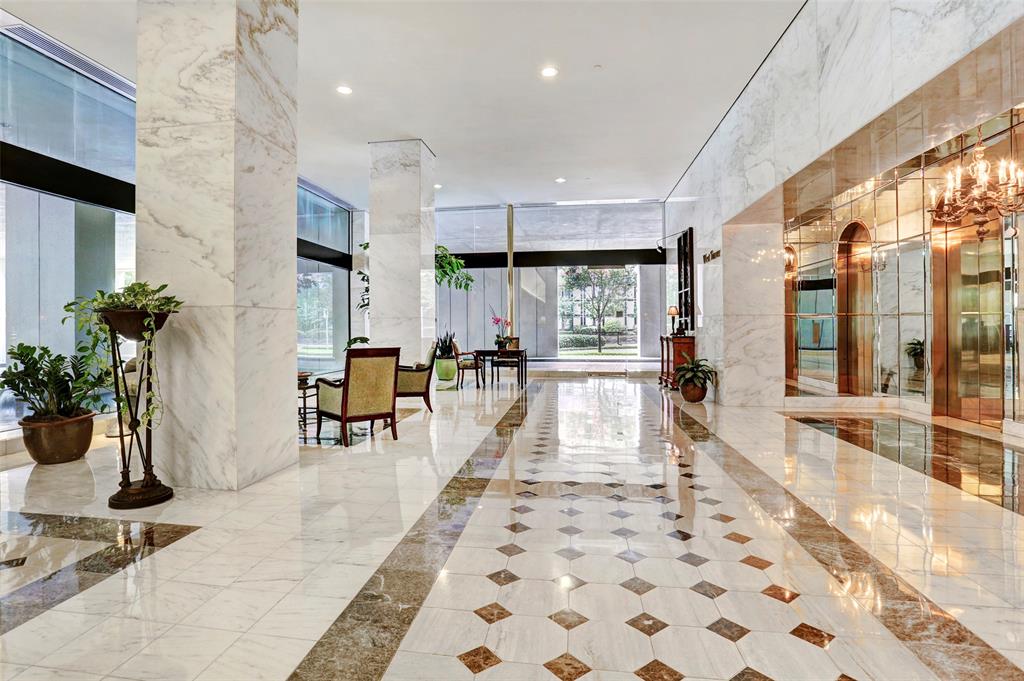 1111 Hermann Drive # 21E