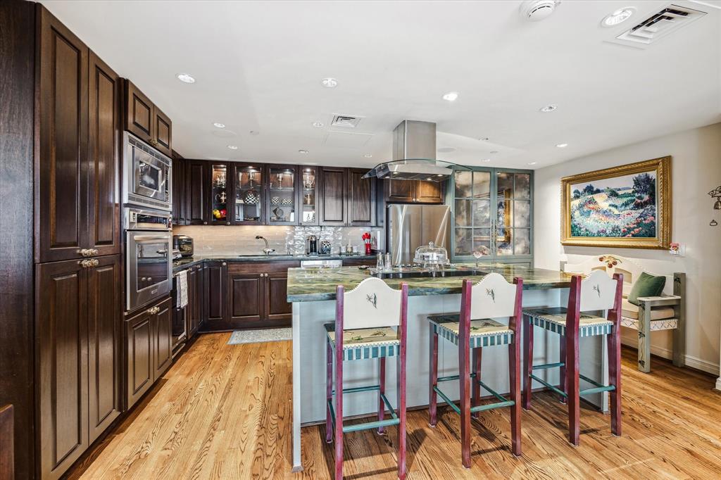 1111 Hermann Drive # 21E