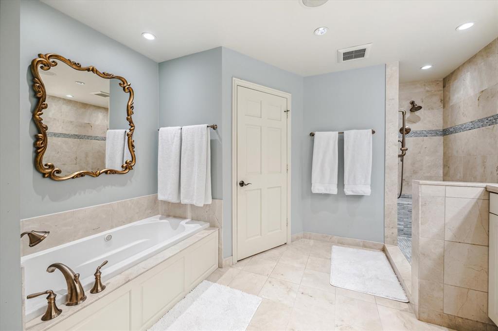 1111 Hermann Drive # 21E