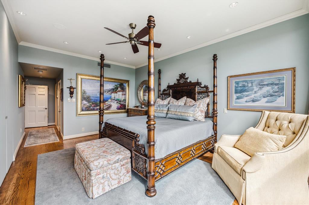 1111 Hermann Drive # 21E