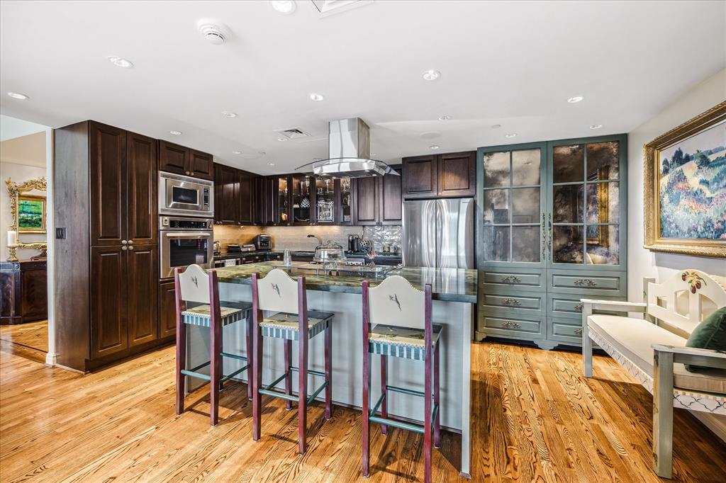 1111 Hermann Drive # 21E