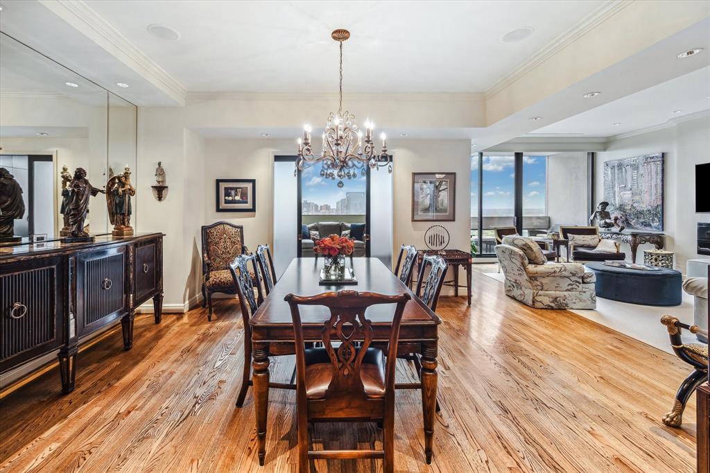 1111 Hermann Drive # 21E