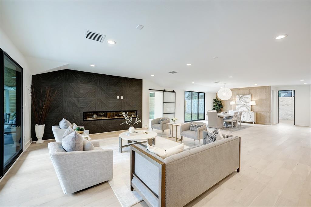 12518 Old Oaks Drive