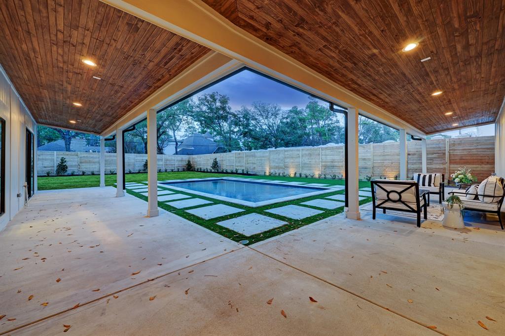 12518 Old Oaks Drive