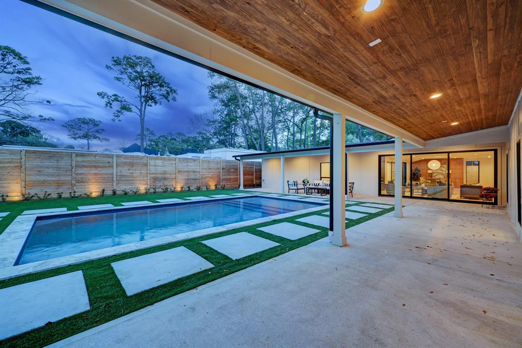 12518 Old Oaks Drive