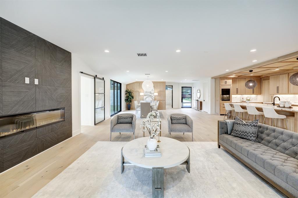 12518 Old Oaks Drive