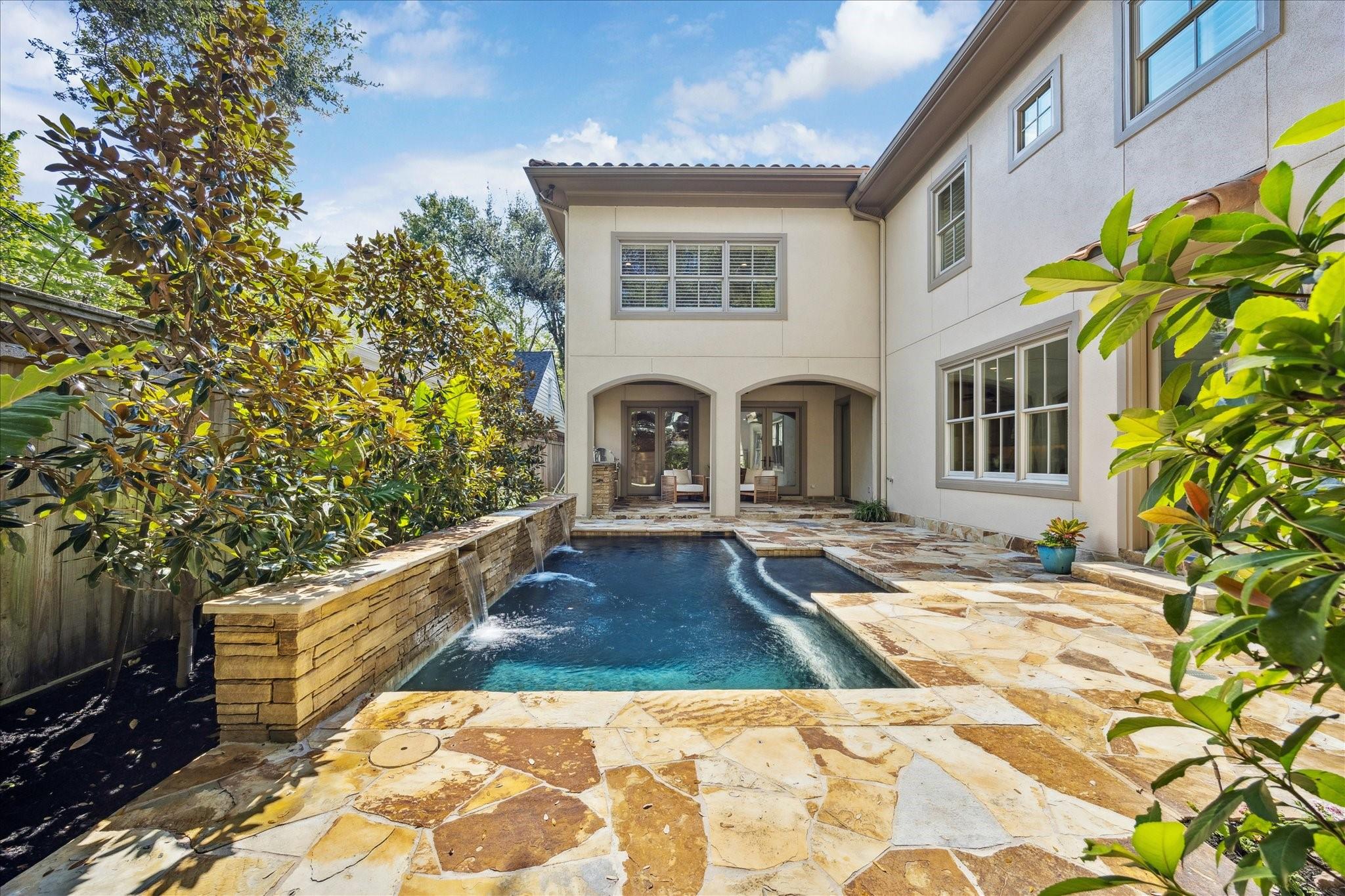 3322 Georgetown Street