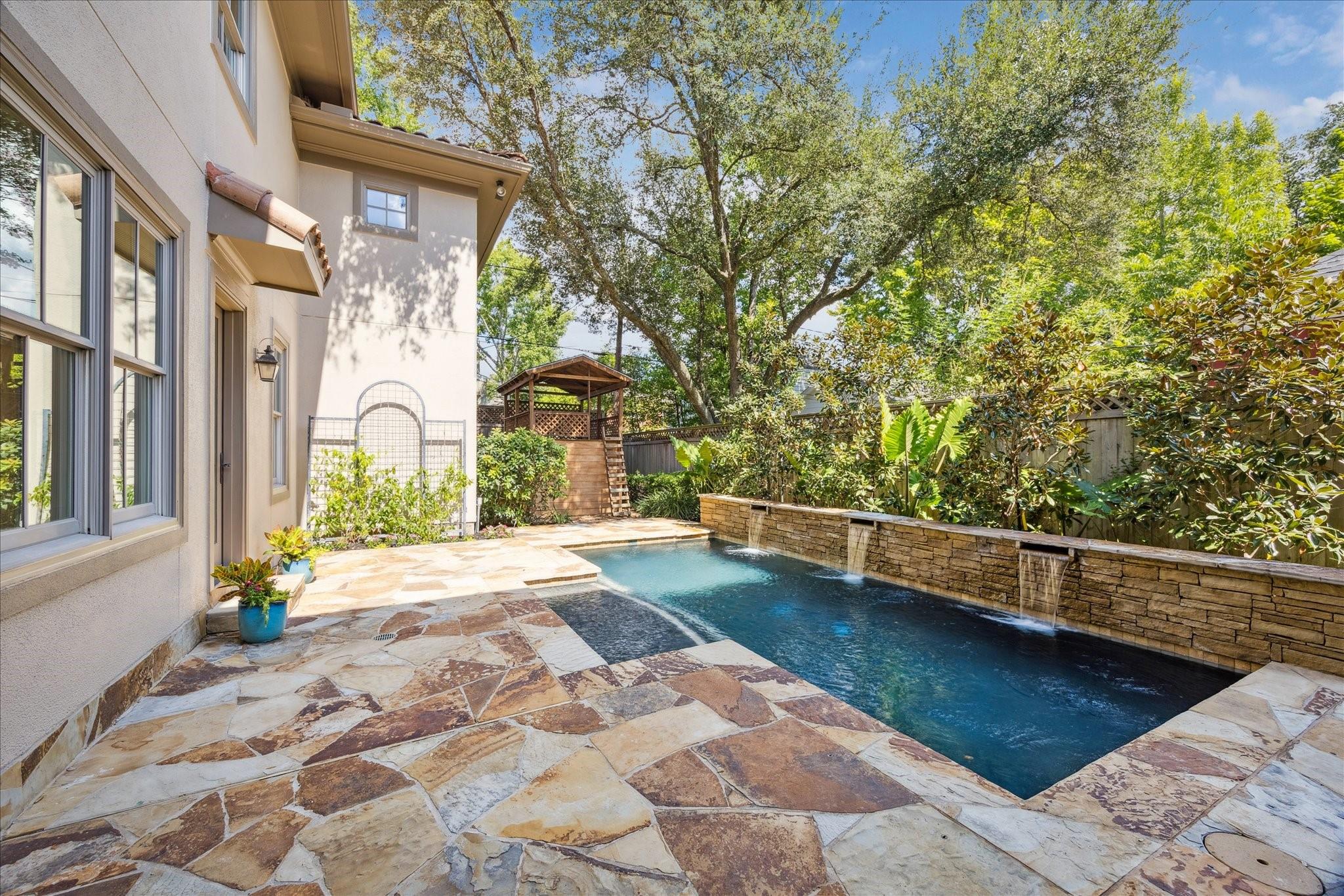 3322 Georgetown Street