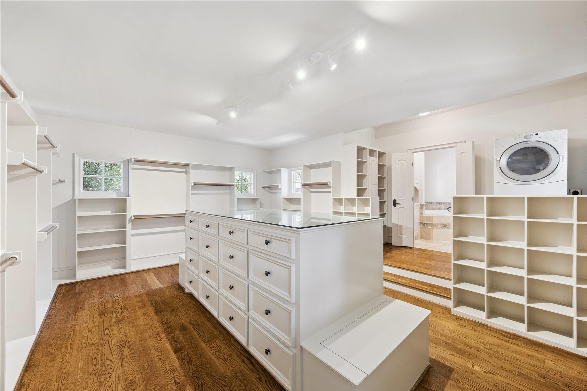 3322 Georgetown Street