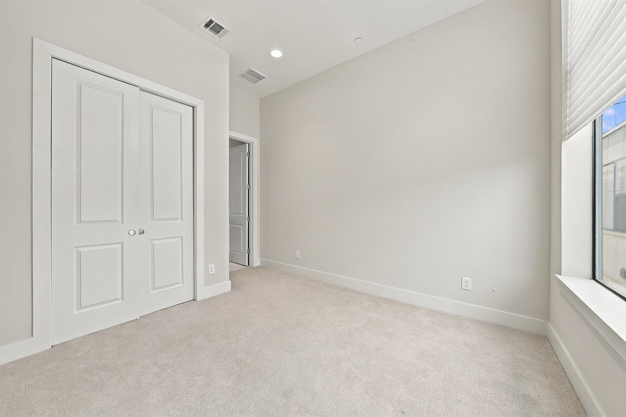 1004 California Street # 203