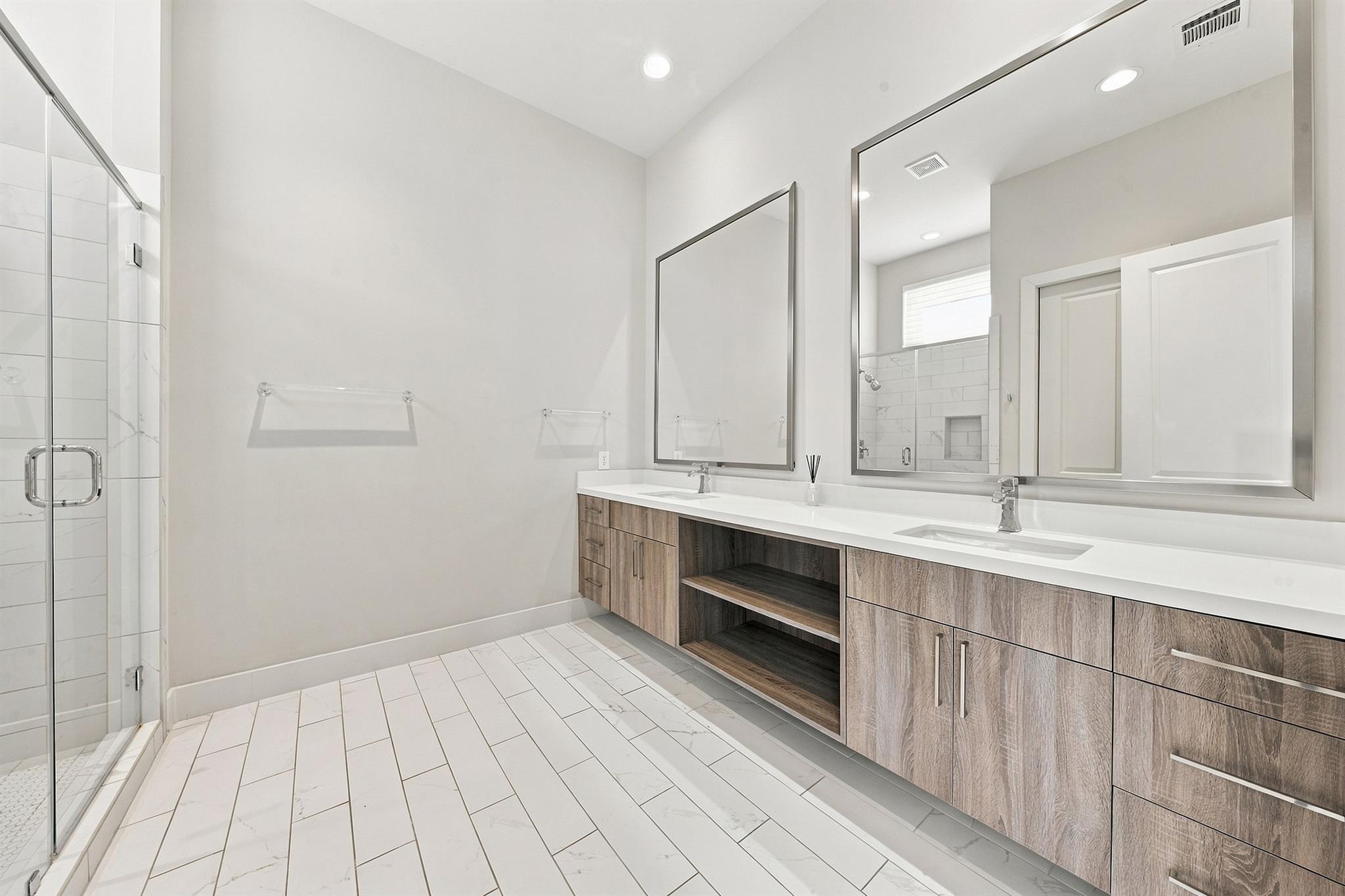 1004 California Street # 203