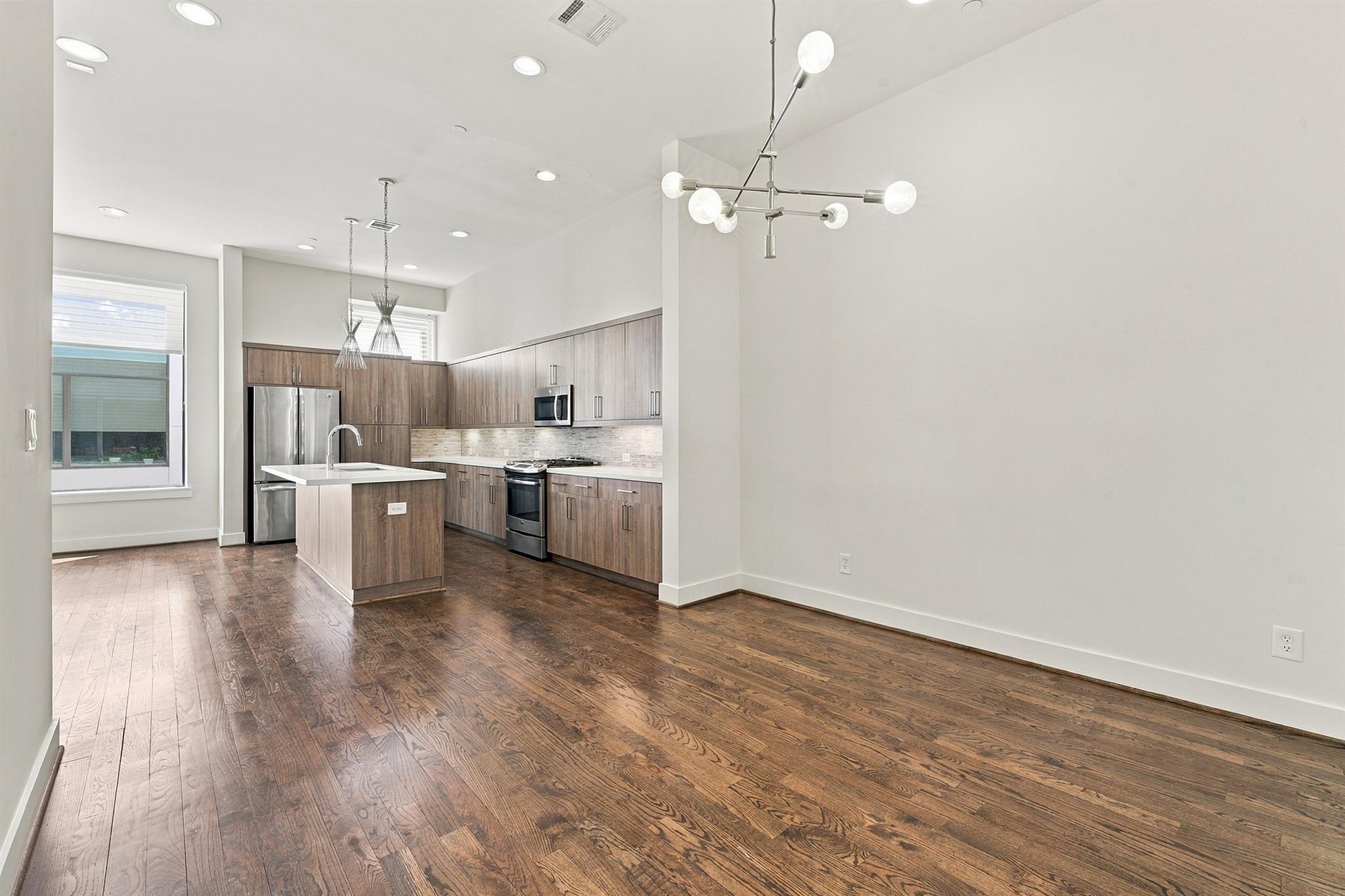 1004 California Street # 203
