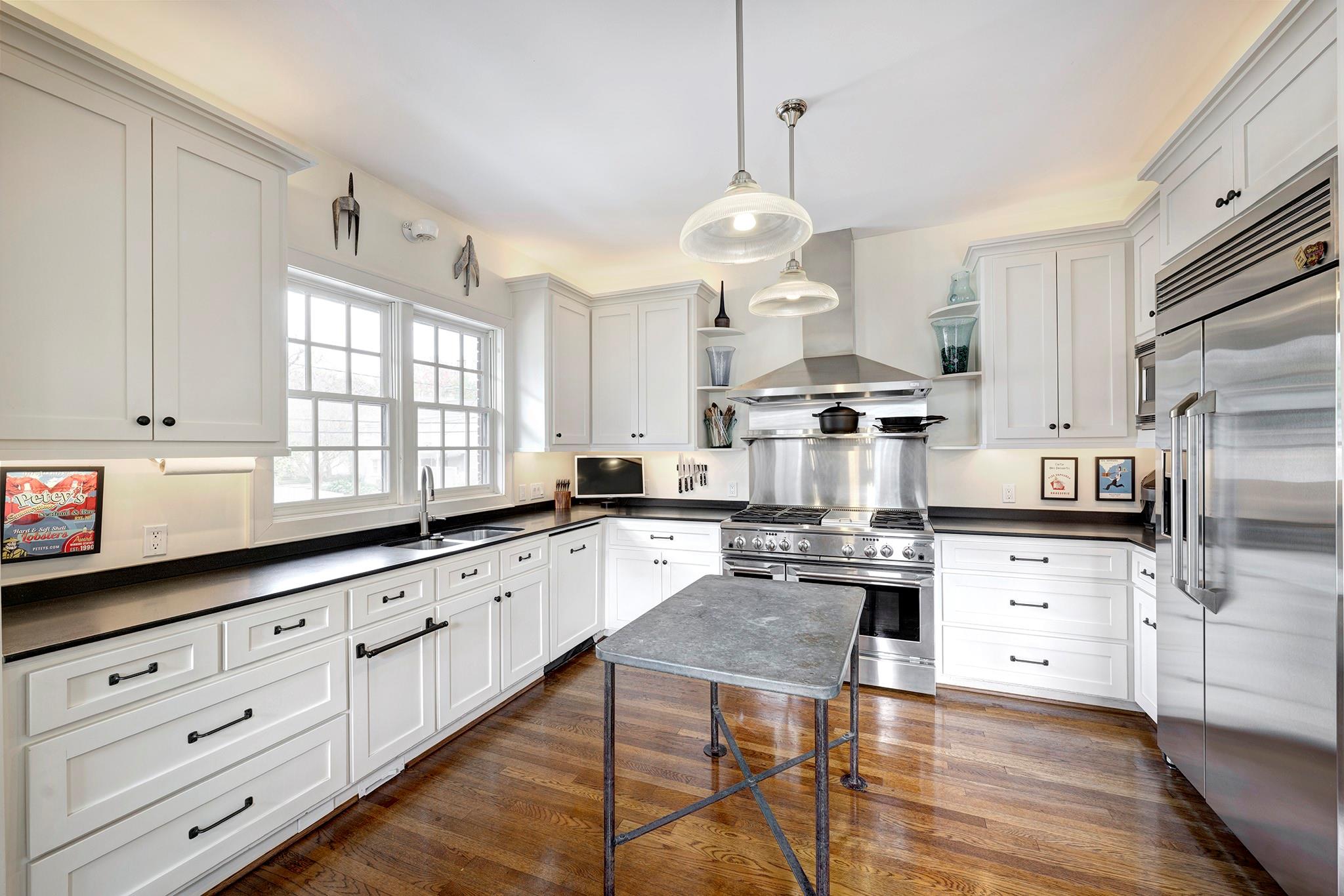 1902 Bolsover Street