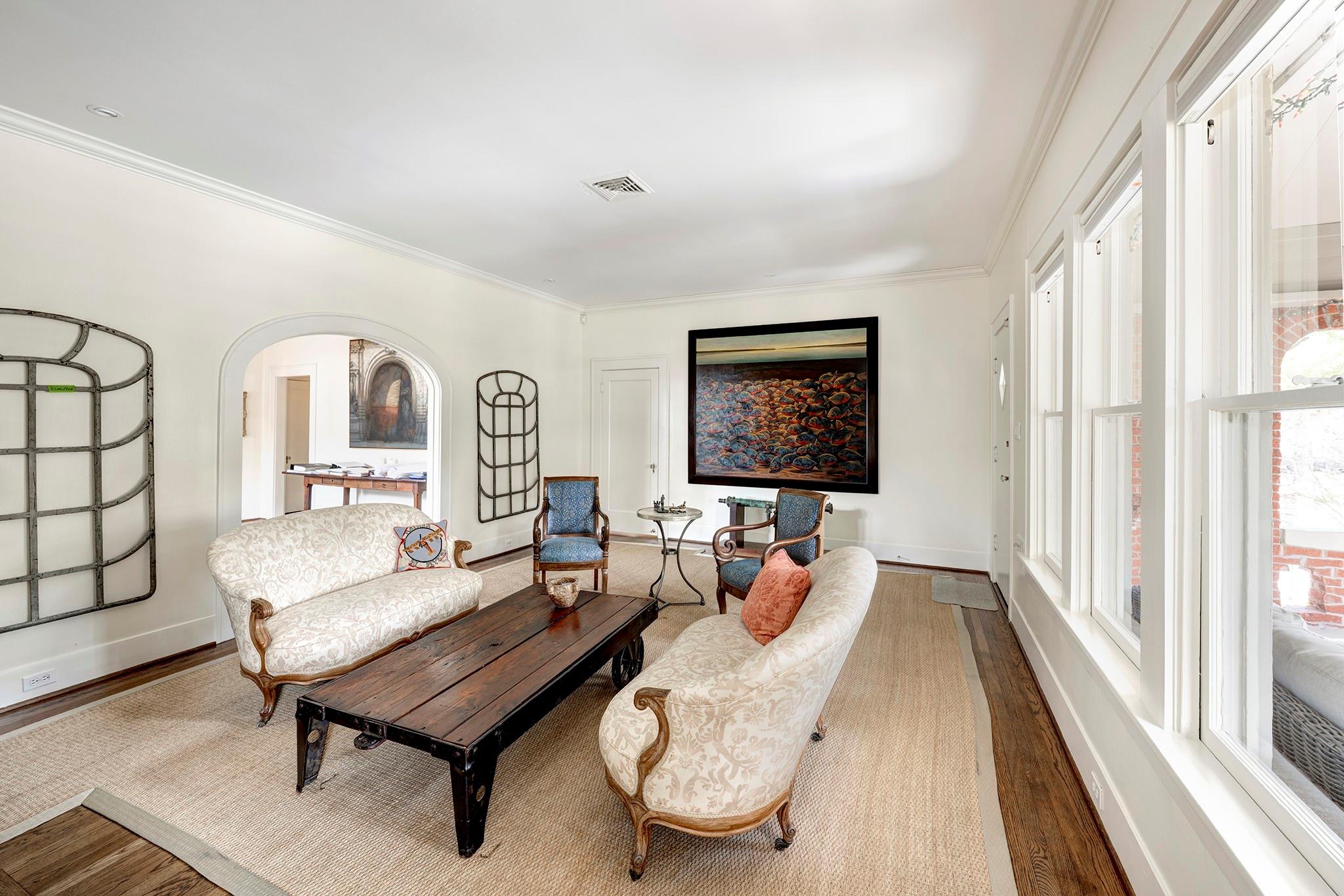 1902 Bolsover Street