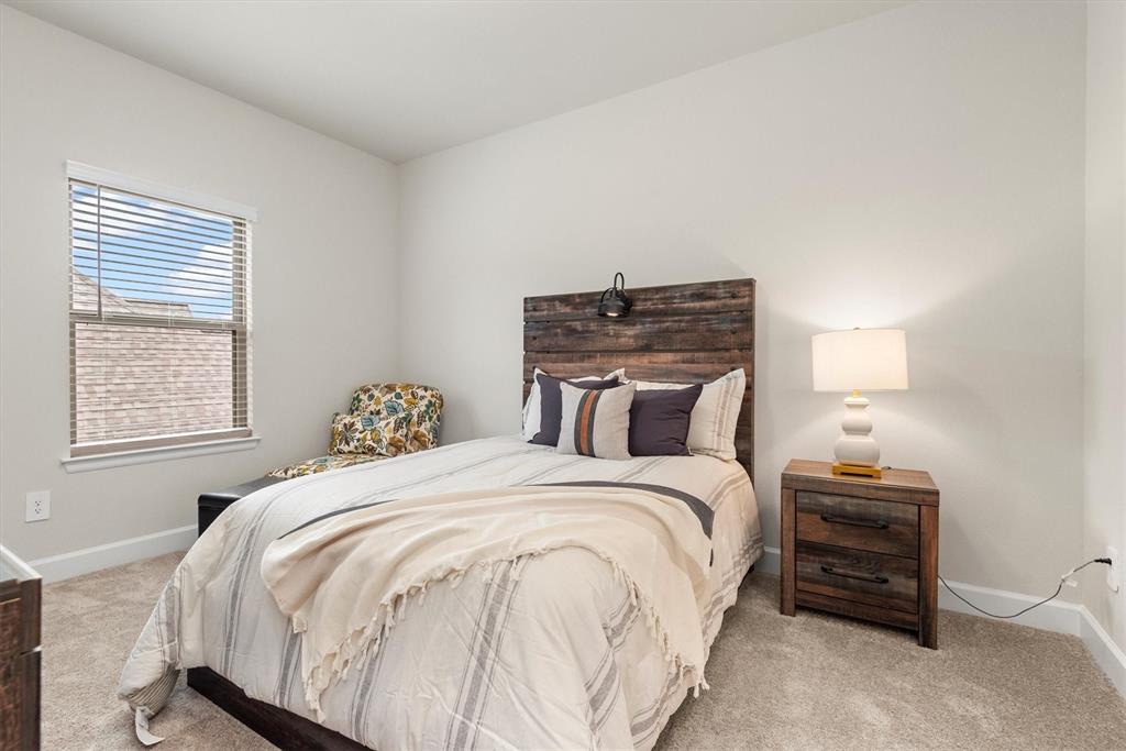 604 N Rivus Overlook Drive